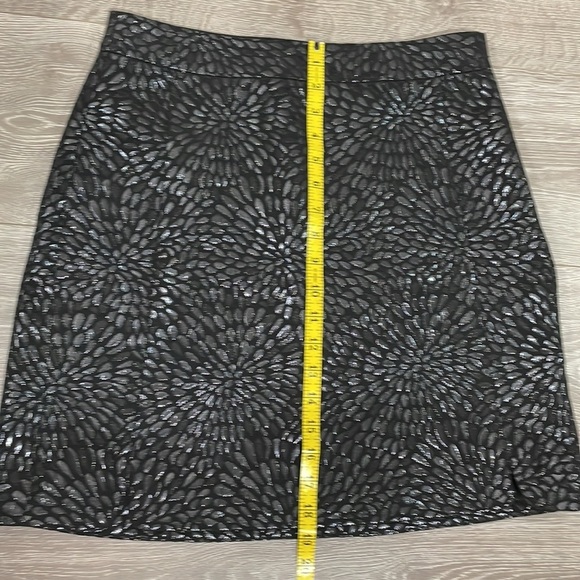 LOFT Metallic Shimmer Jacquard Floral Embossed Black Skirt 4 - Picture 7 of 14